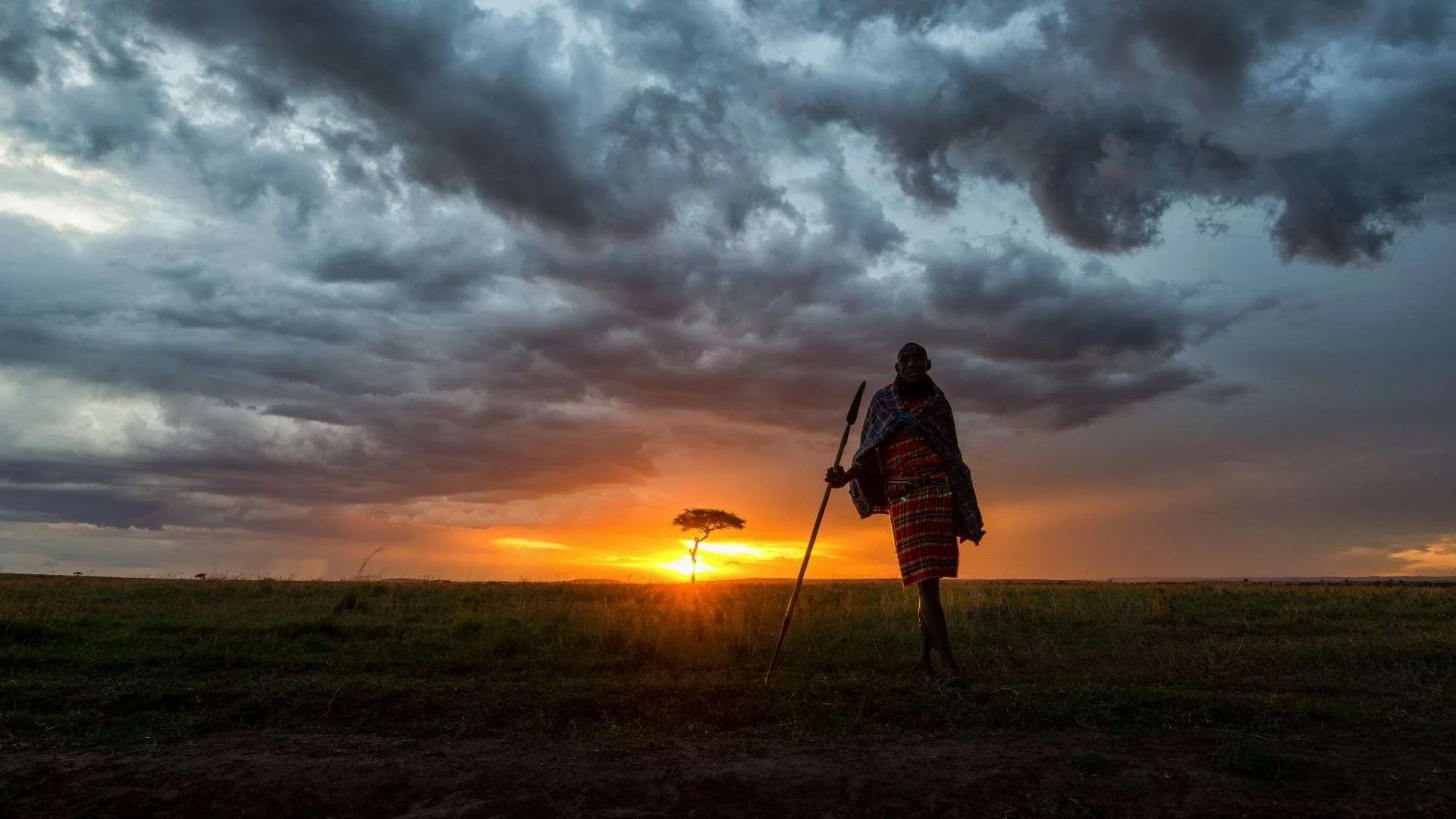 Masai Warrior - Discovering Uganda and Kenya: Gorillas and Masai Mara Safari
