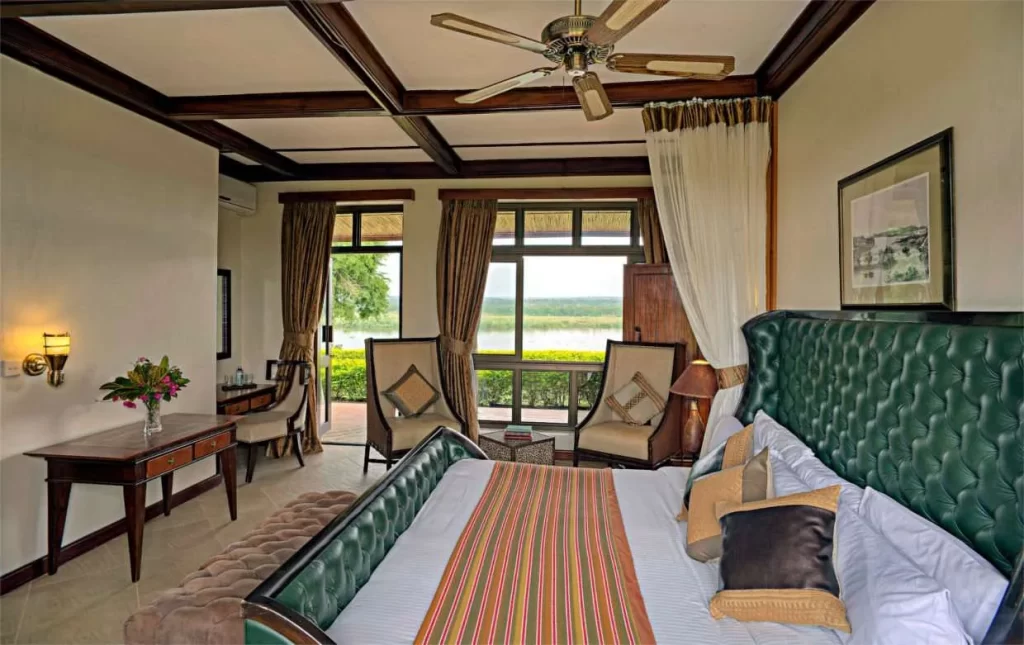 paraa safari lodge