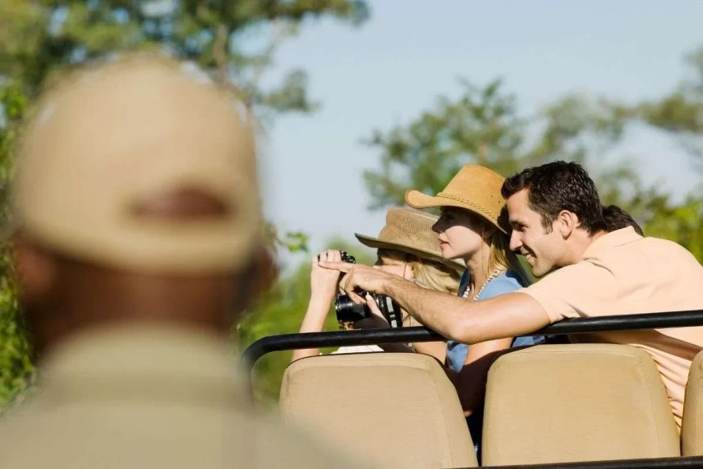 Why Should Go With a Local Tour Operator on Safari in East Africa
